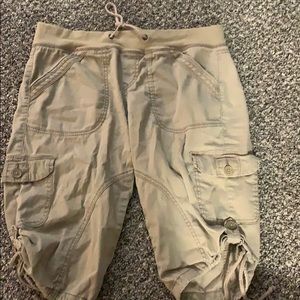 Khaki capris.